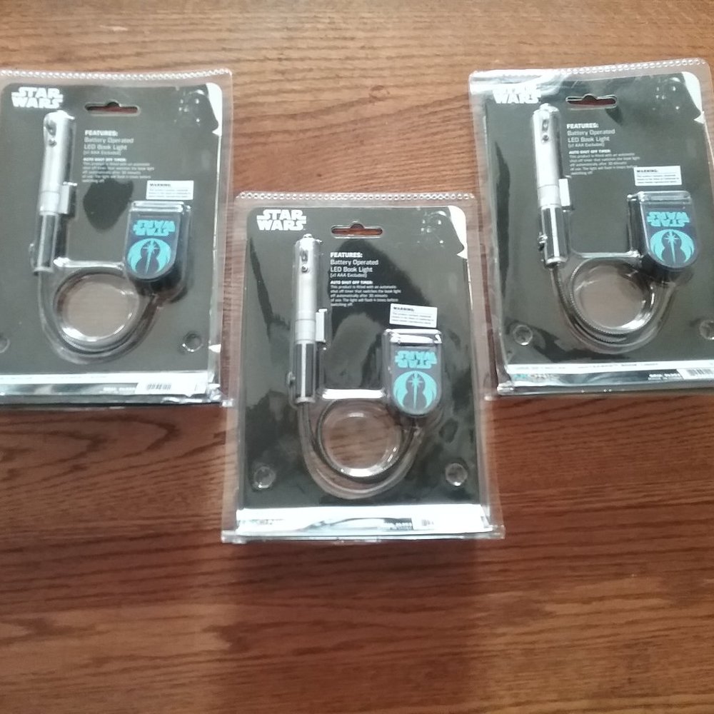 NWT/NIB Star Wars Light Saber Reading Light x 3
